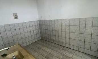 Imagem 2: Aluga se casa um quarto cozinha e banheiro área de serviço