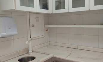 Imagem 2: Conjunto em ótima localização, ótimo estado, 80 m², piso laminado, 2 banheiros, copa