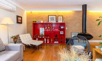 Imagem 4: Casa reformada com área externa deliciosa e moema