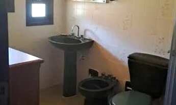 Imagem 7: Casa ampla muito bem localizada com 3 dormitórios e anexo