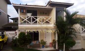 Imagem: Casa à venda com 3 quartos dentro de Condomínio