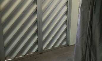 Imagem: Aluga se casa no Bairro Educandos. Leia