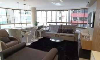 Imagem 7: Á poucos metros da praia, no centro de Balneário Camboriú, 03 suítes, mobiliado!