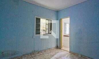 Imagem 3: Casa para Aluguel - Parque Panamericano, 2 Quartos, 25 m2