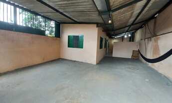 Imagem: Casa com 2 Quartos - Aceito Carro