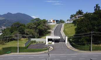 Imagem: Terreno à Venda em Condomínio Fechado