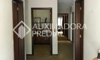 Imagem 2: PORTO ALEGRE - Casa Padrão - Três Figueiras