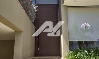 Imagem 5: Casa de condomínio sobrado para venda tem 371 metros quadrados com 4 quartos