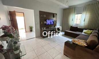 Imagem 2: Casa com 3 dormitórios à venda, 290 m² por R$ 800.000,00 - Anápolis City - Anápolis/GO