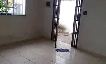Imagem 2: Vendo terreno c 3 casas