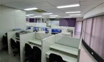 Imagem 3: Imóvel comercial 360 m2, com estações de trabalho prontas para uso!