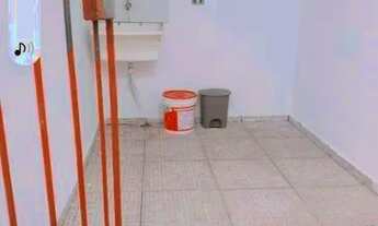 Imagem 2: Aluga-se kitnet Casa com 1 dormitório