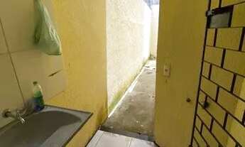 Imagem 5: Casa para venda possui 85 metros quadrados com 2 quartos em Barrocão - Itaitinga - CE