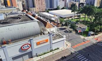 Imagem 4: Em frente ao Shopping Curitiba