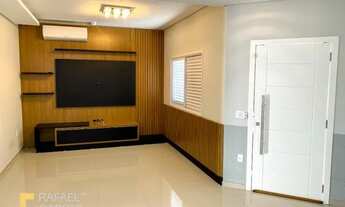 Imagem 2: Linda casa com piscina em Balneário Piçarras