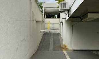 Imagem 6: Casa de condomínio para locação Alphaville próxima ao Centro Comercial