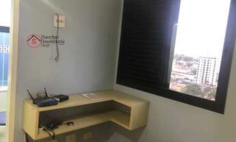 Imagem 7: Aconchegante apartamento à venda com 2 quartos, sendo 1 suíte, e 2 banheiros no total. O c