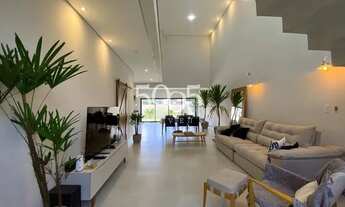 Imagem 2: Casa à venda no Condomínio Mont Blanc, com 220m² construídos e 260m² de área total