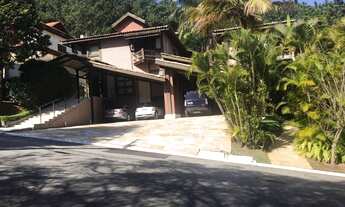 Imagem: Casa com 04 dormitórios ( sendo 02 suítes