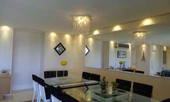 Imagem 6: Apartamento mobiliado com 220m² de área útil, 3 vagas de garagem, amplo living, varanda go