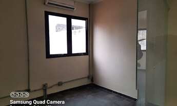 Imagem 7: ÓTIMA OPORTUNIDADE! Galpão com 5 vagas de garagem