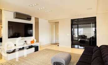 Imagem 3: Apartamento para venda possui 398 metros quadrados com 4 quartos