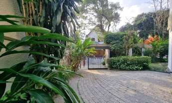 Imagem 3: Sobrado com 6 dormitórios e 6 vagas à venda, 467 m² por R$ 3.280.000 - (Zona Norte) Barro