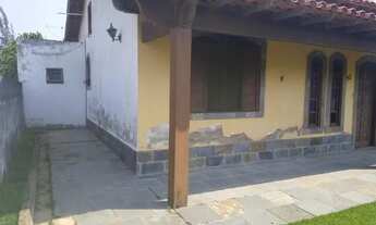 Imagem 7: Casa para Venda em Araruama, Outeiro, 4 dormitórios, 1 suíte, 1 banheiro, 4 vagas