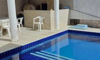 Imagem 7: Casa para venda possui 400 metros quadrados com 4 quartos