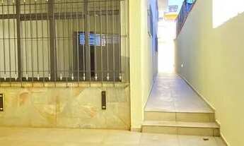 Imagem 3: Casa espaçosa, uma boa localização , bairro sossegado..