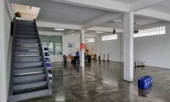 Imagem 7: Prédio Comercial pra Locação na Av. Constantino Nery 827m² Subsolo com vagas, banheiro e s