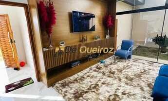 Imagem 4: Casa de condomínio para venda possui 900 metros quadrados com 5 quartos