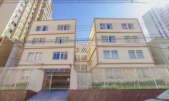 Imagem 2: Apartamento no Água Verde, em frente ao Clube Curitibano, com fácil acesso à todas as regi