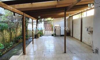 Imagem: PORTO ALEGRE - Casa Padrão - Floresta