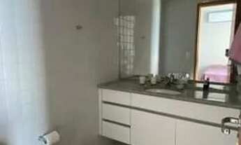 Imagem 2: Apartamento na Av. Boa Viagem com 4 Quartos - 232 m² por R$ 16.000/Mês + Taxas