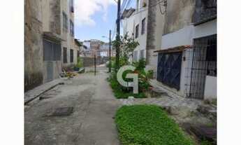 Imagem 7: 2/4 com varanda e nascente no Conj. Santa Edwiges - Mata Escura