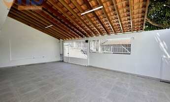 Imagem: CASA COM 3 DORMITÓRIOS E VARANDA COM CHURRASQUEIRA