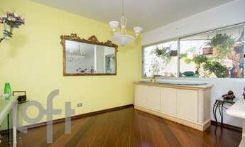 Imagem 5: Apartamento com 168m² de área útil, sala ampla, 4 dormitórios sendo 1 suíte, 2 vagas