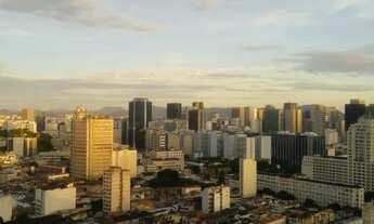 Imagem 4: Aluga-se uma casa com 9 Cômodos no CENTRO do RJ paga SÓ O ALUGUEL !!!!