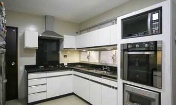 Imagem 4: Casa para venda possui 207 metros quadrados com 5 quartos em Jardim América - São Paulo