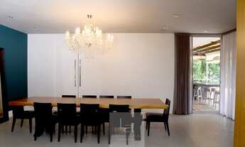 Imagem 7: Maravilhosa casa de esquina com muita área verde