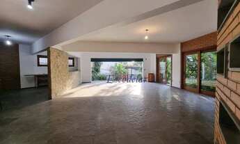 Imagem 5: Sobrado com 6 dormitórios e 6 vagas à venda, 467 m² por R$ 3.280.000 - (Zona Norte) Barro