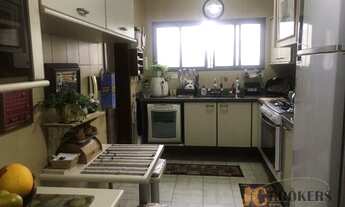 Imagem 7: Apartamento com 130m² de área útil, sala, varanda, 3 dormitórios sendo 2 suítes, 2 vagas