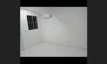 Imagem 4: Casa com 3 quartos, 3 banheiros e portão eletrônico