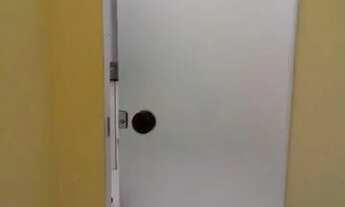 Imagem: Kitnet 2/4, sala, cozinha e banheiro