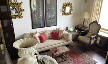 Imagem 6: Maravilhoso imóvel com direito a laje e na melhor localização da Avenida Atlântica