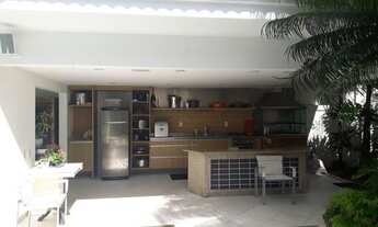 Imagem 6: Casa de condomínio para venda tem 1200 metros quadrados com 5 quartos