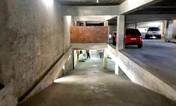 Imagem 3: ÁREA 930m2 TERRENO / 3.145m2 CONSTRUÍDA