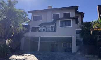 Imagem: Ampla e aconchegante casa em condomínio