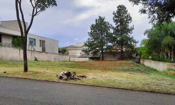 Imagem 2: Lote/Terreno para venda possui 914 metros quadrados